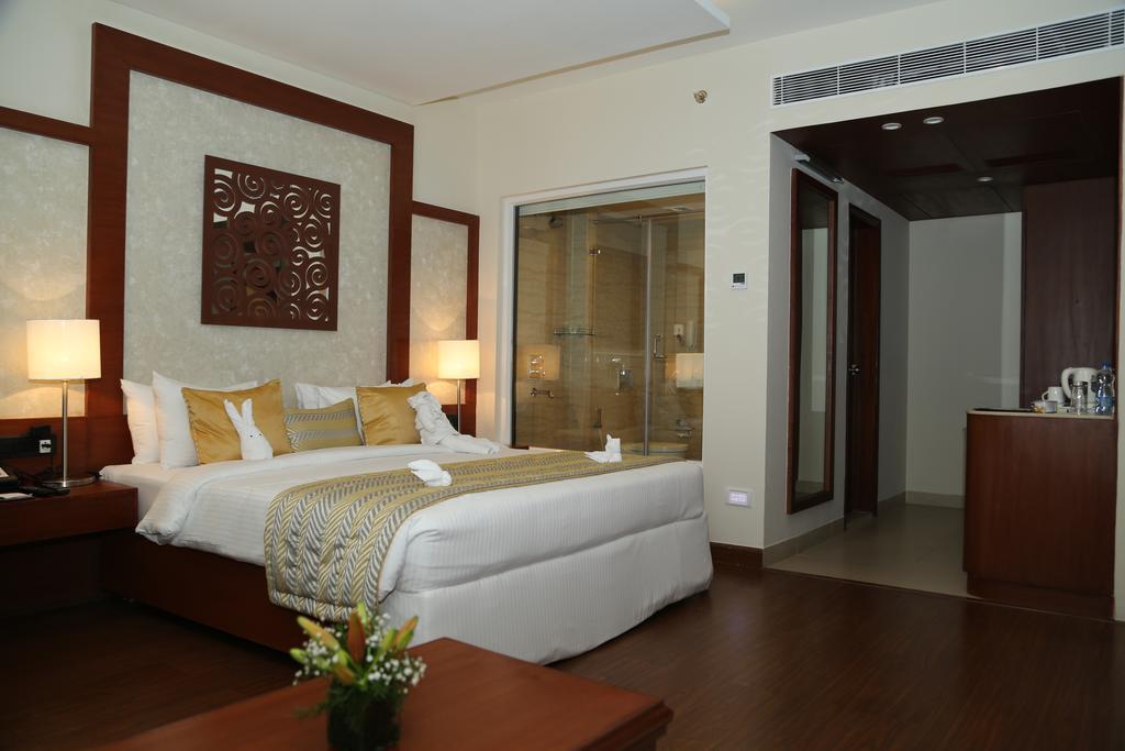 Hotel Siesta Hitech Hyderabad Exterior foto